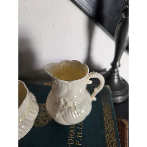 Belleek Ribbon Bow Creamer and Sugar Set Ireland Ivory Parian Porcelain Vintage - Picture 5 of 9